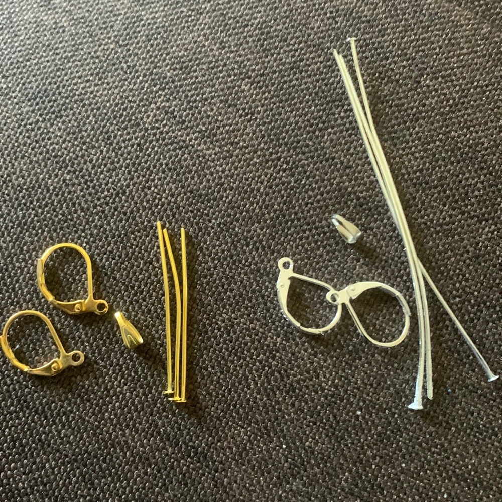 Earrings pendant making opponents.